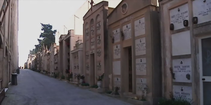 Un milione di euro per ristrutturare i colombari del cimitero di Modica, a cominciare da quelli più malmessi. E la ditta Zaccaria ci pensa su