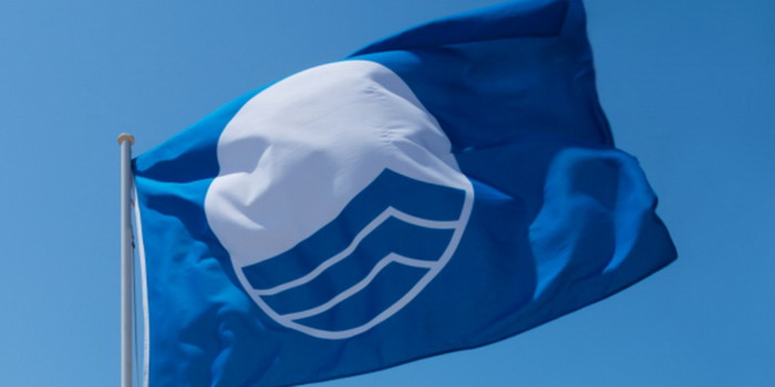 Assegnate a Roma le Bandiere Blu 2025: Ispica non c’è più, riconfermate le spiagge di Ragusa, Modica, Scicli e Pozzallo