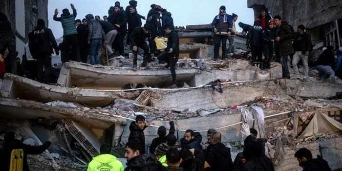 Il terremoto in Turchia e in Siria. Rientrato l’allarme maremoto in Sicilia, ma permane l’allerta