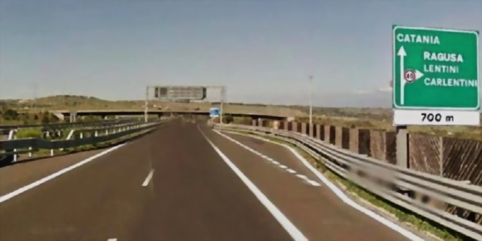 Sloggia senza aver visto un euro la famiglia cui hanno espropriato casa per far posto all’autostrada Ragusa Catania
