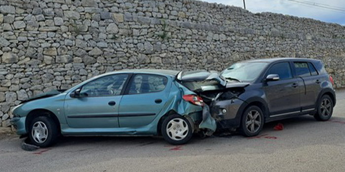 Trasferito in elisoccorso a Catania un 19enne di Modica coinvolto nello scontro tra 2 auto