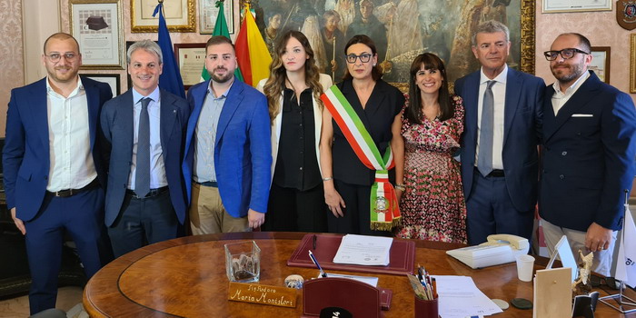 Viola, Belluardo, Facello, Antoci, Vindigni, Drago e Cannizzaro sono i 7 assessori del sindaco di Modica Maria Monisteri