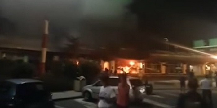 L’incubo dell’incendio all’aeroporto Fontanarossa di Catania: passeggeri in fuga