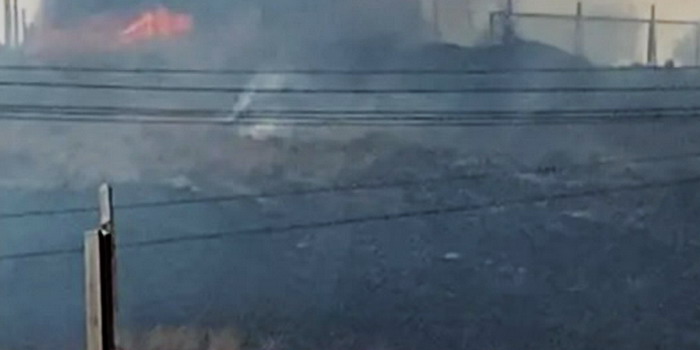 Galline, oche e conigli bruciati vivi in un incendio vicino al quartiere Jungi a Scicli. Distrutti 7 ettari di terreno e 4 baracche di legno