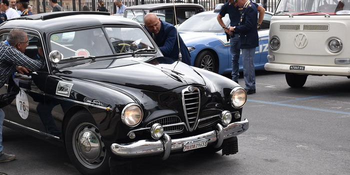 Dal museo storico di Roma è arrivata a Ragusa la mitica Alfa Romeo 1900 Super TI Speciale del 1957 della Polizia di Stato