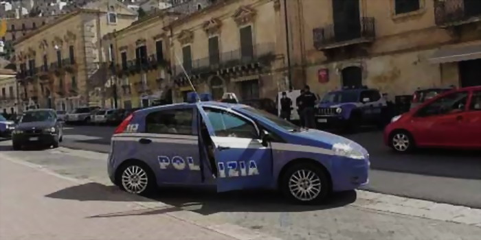 Posti di controllo straordinari della polizia a Ragusa, Vittoria, Comiso, Modica, Scicli, Acate e Chiaramonte. Espulsi 10 stranieri irregolari