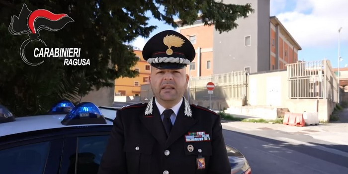 VIDEO Operazione Bus Drug a Scicli: spaccio di cocaina, marijuana e hashish. 3 dei 5 indagati erano a Napoli e all’estero