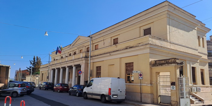 Una donna morta a Modica per una sepsi e la figlia ricoverata a Catania per complicazioni polmonari