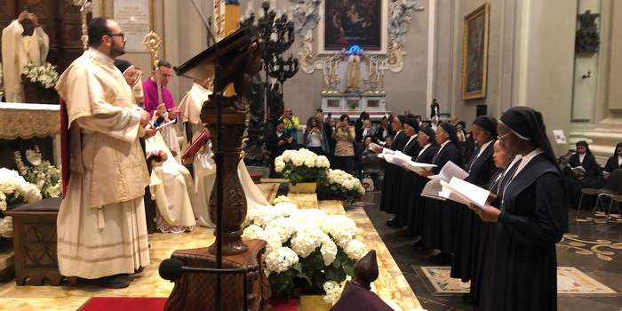 Solenne pontificale nella cattedrale di San Giovanni a Ragusa con l’ordinazione di 9 suore