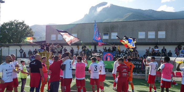 Il Modica Calcio espugna Venafro battendo l’Aurora Alto Casertano 0-1 e si avvicina la finale degli spareggi nazionali contro il Pompei che ha eliminato il Pro Favara