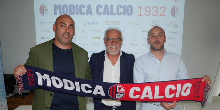 La dirigenza del Modica Calcio ha presentato il progetto triennale con l’obiettivo del salto di categoria con il nuovo direttore generale Marcello Pitino. Le novità di mercato