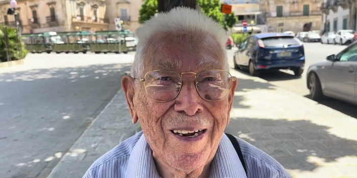 La morte a quasi 98 anni di “Pietrino” Sudano, l’ultimo abitante dell’antica Chiafura a Scicli. “Abitavamo in una grotta a 3 piani”