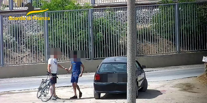 Operazione antidroga “Home delivery” nel Vittoriese, con gli stupefacenti a domicilio: 8 persone in carcere. Sequestrati cocaina, marijuana e 1.400 euro in contanti