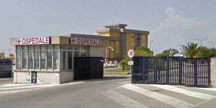 Aggressione con rissa all’ospedale Regina Margherita di Comiso. Un utente ha inveito contro operatori sanitari e persone in attesa