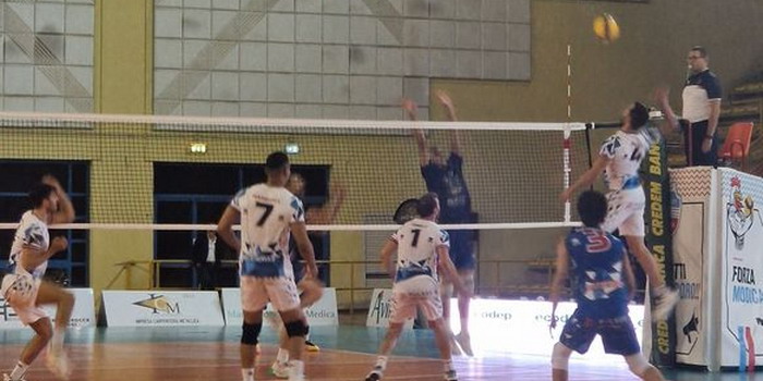 Volley Modica sconfitta in casa dall’Ortona: i biancoazzurri cedono nel 4° set e gli avversari fanno bottino pieno