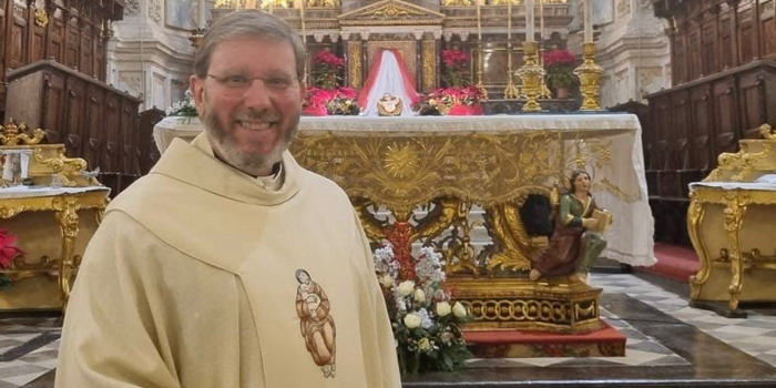 La comunità parrocchiale di San Pietro si prepara a festeggiare il 25° anniversario di sacerdozio del parroco don Giuseppe Stella