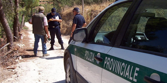 La polizia provinciale di Ragusa ha denunciato 2 bracconieri maltesi di 52 e 49 anni