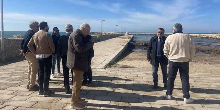 Entro maggio il porto di Donnalucata sarà dragato, messo in sicurezza e illuminato grazie al finanziamento di 600.000 euro della Regione