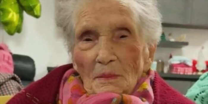 La signorina Pippinedda di Monterosso Almo ha cominciato il 2025 festeggiando il compimento di ben 104 anni