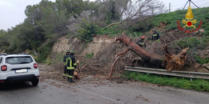 Maltempo in provincia di Ragusa: oltre 40 richieste di soccorso nella sola mattinata di venerdì ricevute dai vigili del fuoco