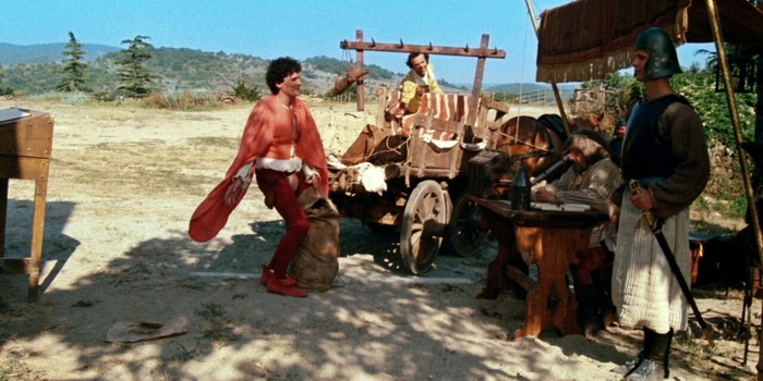 Va all’Agenzia delle Entrate per pagare una cartella esattoriale ma l’impiegato non glielo consente perché aveva prenotato solo per informazioni. “Mi sono sentito come nel film Non ci resta che piangere”!