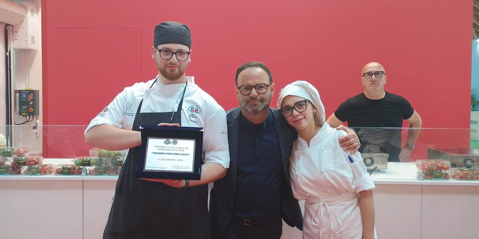 Primo posto nel contest Pachino Challenge per la brigata di cucina dell’istituto alberghiero Principi Grimaldi di Modica al prestigioso evento Macfrut di Rimini
