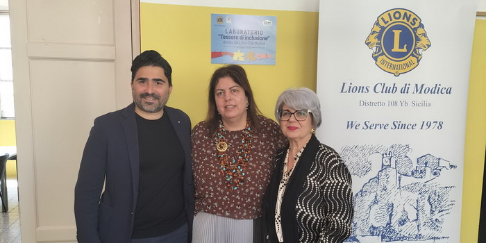 Il Lions Club Modica dona strumenti sensoriali alla scuola S. Marta per supportare gli alunni autistici