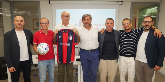 Il nuovo Modica Calcio si è presentato alla città per illustrare le novità della entusiasmante stagione alle porte