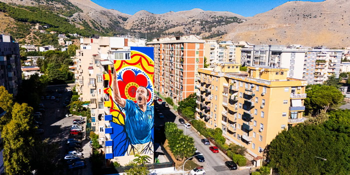 Un enorme murale a Palermo dedicato a Totò Schillaci a un anno dalla morte. Un simbolo che va oltre lo sport