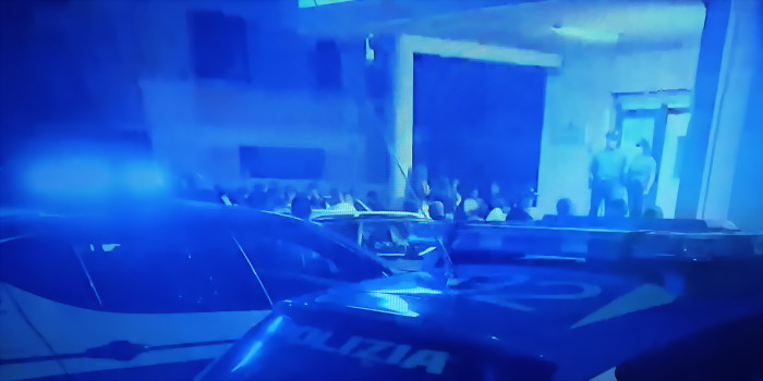 E' stato tenuto prigioniero per 24 ore in un casolare nelle campagne di Vittoria il giovane rapito giovedì da 4 uomini incappucciati. L'ipotesi riscatto (mai richiesto) non è esclusa