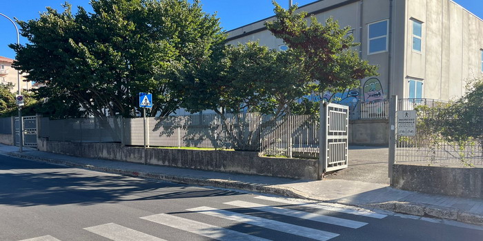 Una piccola alunna ha rischiato di essere investita da un’auto all’ingresso dell’istituto comprensivo Mariele Ventre di Ragusa