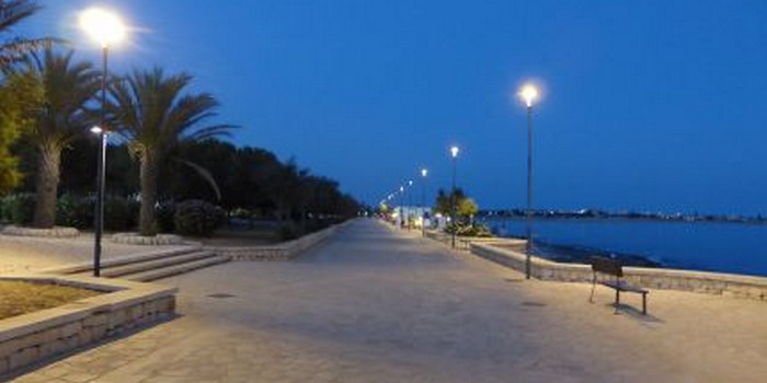 Lascia la moglie e 3 figli piccoli l’uomo trovato senza vita nei boschetti del lungomare Buonarroti a Marina di Modica Lascia la moglie e 3 figli piccoli l’uomo trovato senza vita nei boschetti del lungomare Buonarroti a Marina di Modica