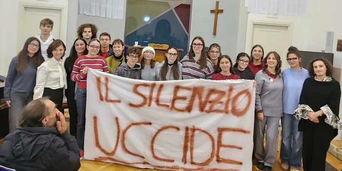 Contro la violenza sulle donne, uno sguardo al futuro a Scicli. Commemorate dalla Casa delle Donne le vittime di femminicidio: perché il silenzio uccide