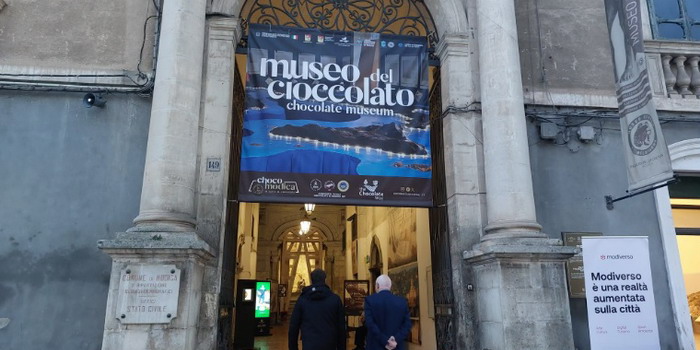 Guarducci si autopropone assessore al cioccolato di Modica per rifare Eurochocolate in stile Perugia, l’ex sindaco Torchi disposto a fare la sua parte per la città. Antoci: “Si farà”