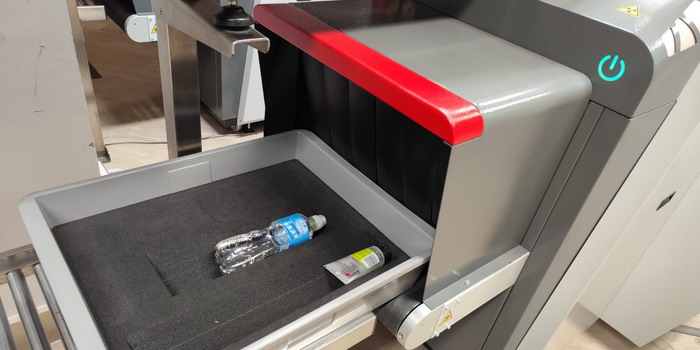 All’aeroporto di Comiso (tra i primi in Italia) sono operative le nuove apparecchiature radiogene per il controllo dei bagagli a mano All’aeroporto di Comiso (tra i primi in Italia) sono operative le nuove apparecchiature radiogene per il controllo dei bagagli a mano