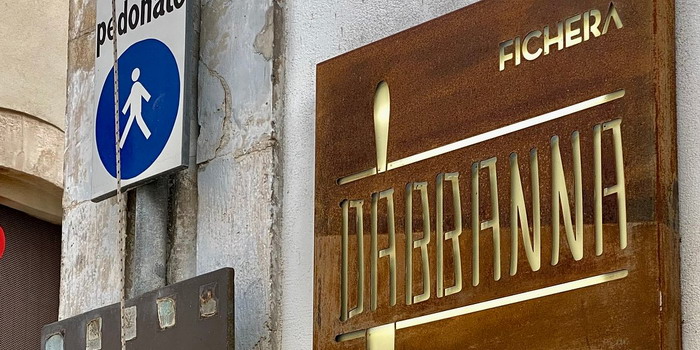 Tra i 10 ristoranti entrati nella guida Michelin Italia 2026 ci sono Dabbanna a Modica, CR21 e Badalamenti Cucina e Bottega a Palermo