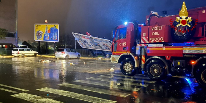 Decine di interventi dei vigili del fuoco nel Ragusano per il ciclone Harry. Acqua non potabile a Modica, Marina Marza senza corrente, difficoltà nell’erogazione idrica a Vittoria Decine di interventi dei vigili del fuoco nel Ragusano per il ciclone Harry. Acqua non potabile a Modica, Marina Marza senza corrente, difficoltà nell’erogazione idrica a Vittoria