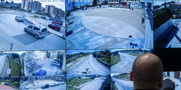 Sono 33 le telecamere gestite dall'intelligenza artificiale che monitorano Modica h24 dalla control room, garantendo sicurezza e privacy