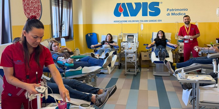 “Capaci di fare del bene”: Avis Modica trasforma la memoria della strage in azione solidale. Anche la polizia ha aderito alla raccolta straordinaria di sangue a Monterosso