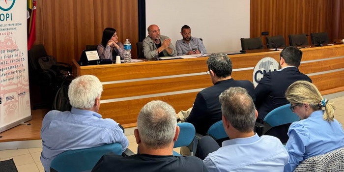 Giornata internazionale dell'infermiere: il ruolo fondamentale di questa figura nel sistema sanitario analizzata a Ragusa e Catania