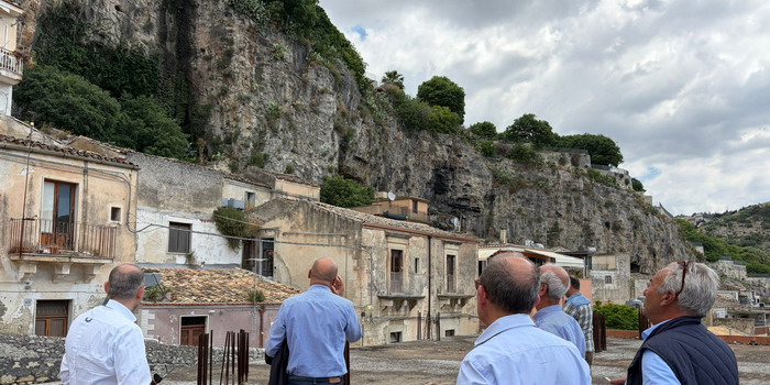 I tesori nascosti e abbandonati del quartiere Vignazza a Modica tra l’ex asilo delle suore e le chiesette rupestri da recuperare e valorizzare
