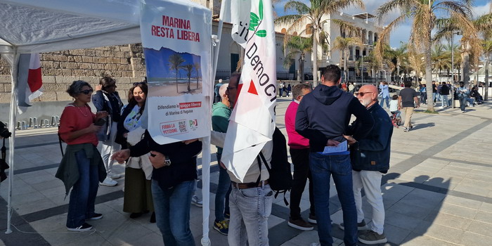 Spiagge libere, il Pd in piazza a Marina di Ragusa: 