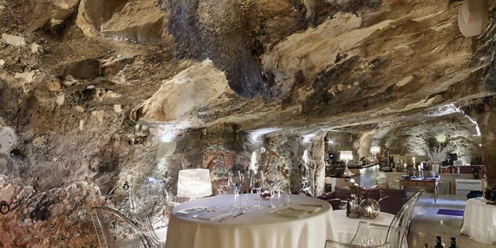 In una grotta di Ragusa Ibla l'unico ristorante italiano stellato inserito nella selezione mondiale Michelin sulle location più insolite