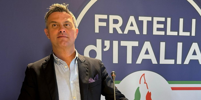 Esodo giovanile da Ragusa: ogni anno decine di ragazzi tra i 18 e i 34 se ne vanno per proseguire gli studi universitari o per trovare un impiego più stabile. FdI dice basta