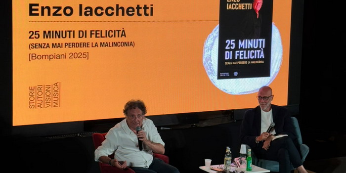 L’eleganza di Csaba, la politica europea di Gentiloni e la simpatia di Enzo Iacchetti a Scenari 2026 a Modica