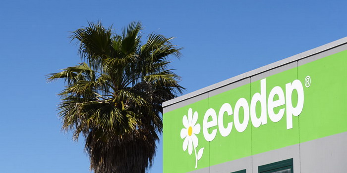 Gestione rifiuti pericolosi in azienda: perché è una questione di continuità, non solo di smaltimento. Ecodep è la soluzione giusta con oltre 30 anni di esperienza