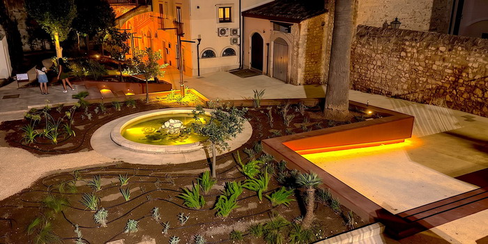 E’ nato il giardino di piazzetta Tidona. Profumi di macchia mediterranea nel cuore di Ragusa