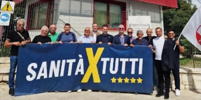 Sanità x tutti: sit-in del M5S davanti all'ospedale di Modica